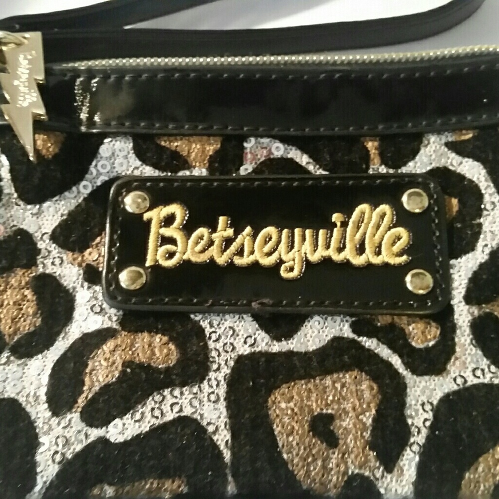 Woman purse